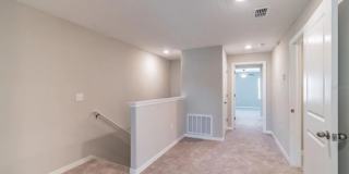 Modern 3BR/2.5BA Townhome with Pool Access & Deposit-Free Living! Gallery 19