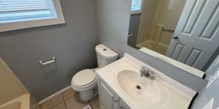 Near Eastside 3 Bedroom 2 Bath with Central air Gallery 19