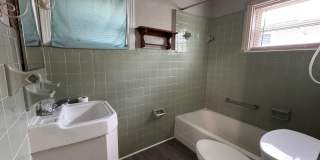 Charming 1-Bedroom, 1-Bath Home Near Downtown Tavares - Lawn Care Included! Gallery 19