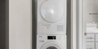 Avery at TownCentre Gallery 125