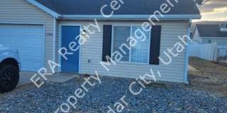 Move-In Discount!!!  3 bed 2 bath - Twin Home Gallery 1