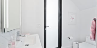 743 S Lake Avenue Gallery 34