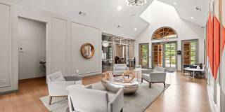 Perimeter Circle Gallery 14