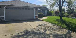 Light & Bright 3-Bedroom House in Ravenwood Subdivision Coming Available Early May! Gallery 4