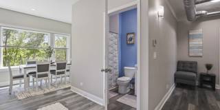 1111 Bonnie Brae Place Gallery 21
