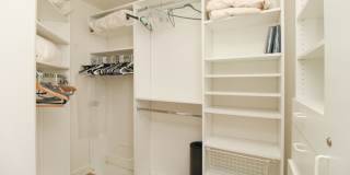 ** BONITA BAY ** BEAUTIFUL 2 PLUS A DEN FURNISHED HOME ** SEASONAL OR 6 MONTH AND 1 DAY TO 12 MONTHS LEASE STARTING APRIL 1, 2026  ** BEAUTIFUL BONITA BAY AT BAY POINTE ** Gallery 33