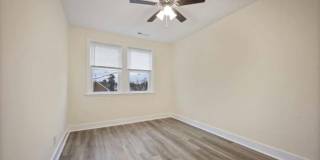 Beautiful Renovated 3BR/2BTH Brick Townhome Gallery 22