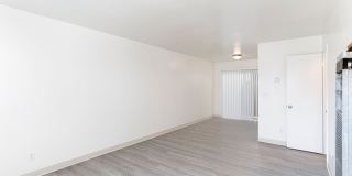 Fabulous Fully Updated 2BR/1.5BA in the heart of Guadalupe! Gallery 1