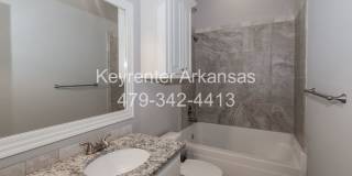 Gorgeous 3 bed/3 bath home in great Bentonville neighborhood Gallery 24