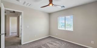 Clean and Comfortable 3 bed 2 bath with loft! Gallery 24
