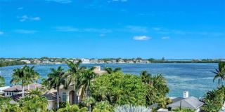 213 N WASHINGTON DRIVE Gallery 32