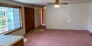 Large 2 Bedroom Hucrest Home! 1 Year Lease Required Gallery 5