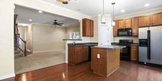 Beautiful  3 bedroom Townhome Living in Apex, NC Gallery 16