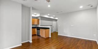 7717 N Marshfield Gallery 4