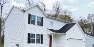 STUNNING 4 BEDROOM HOME FOR LEASE Gallery 1