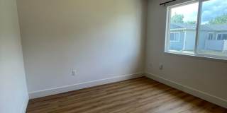 Great West-Side Duplex w/ Two-Car Garage Gallery 13