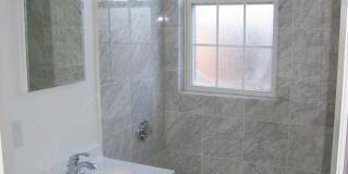 Great location; Gorgeous, Sunny 1-bed Available for 9/1! Gallery 14