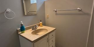 1579 Laclede Road Gallery 36