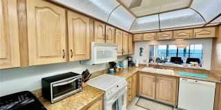 15462 GULF BOULEVARD Gallery 67