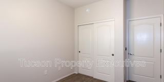 2442 East Emerald Moon Drive - 1 Gallery 21