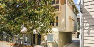 2Bd/1.5Ba Seattle Townhouse Gallery 1