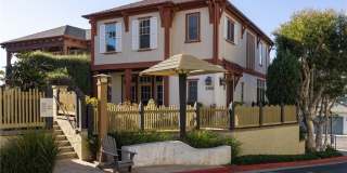 2500 Bungalow Place Gallery 1