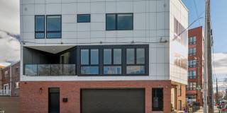 527 BROWN Street Gallery 37