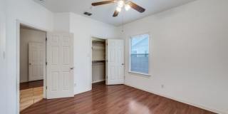 610 Viendo St Gallery 8