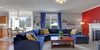 IMMACULATE & LOVELY 5 bed, 3 bath, + huge bonus room that can serve as a 5th bedroom, 2 car garage Gallery 14