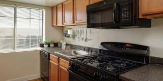 Foxchase Apartments Gallery 3