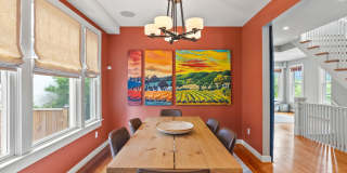Spacious Kent Home | 6 Bed | 4 Bath | 4,000 Sf | Front Porch + Backyard | Detached 4-Car Garage Gallery 20