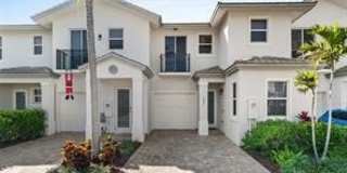 6989 Pines Circle 6989 Pines Circle Gallery 1