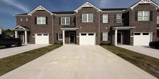4 Bed 3 Bath Townhome Near The Heart Of Shelbyville Gallery 1
