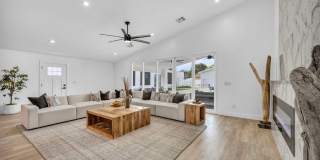 Meticulously renovated single-story contemporary estate Gallery 11
