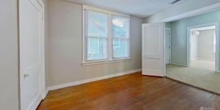 5-Bedroom Home in Springfield! Gallery 14