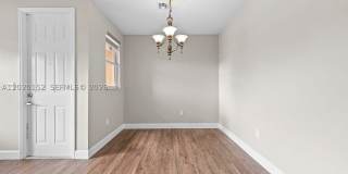 1049 NE 42nd Pl Gallery 9