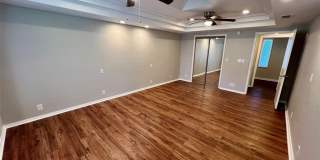 300 W 4th Street Gallery 8
