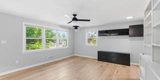 3141 CLAYBORNE Avenue Gallery 14
