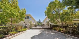 Luxury Apartment Available in gated Community downtown Palo Alto! Gallery 1