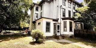 30 W PENN Street Gallery 9