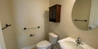 4 bedroom 2.5 bath home with a loft Gallery 12