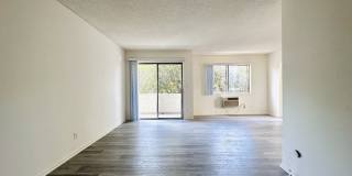 10535 Rose Avenue Gallery 18