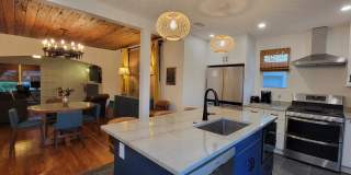 717 Macy Street Gallery 7