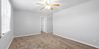 Cozy Two Bedroom Apartment Gallery 45
