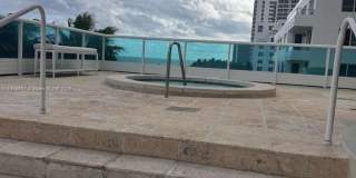 5025 Collins Ave Gallery 31