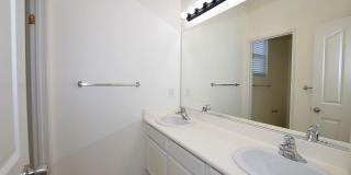 4Br/3-1/2 bathroom Home Gallery 15