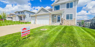 A Must See 4 Bedroom 3.5 Baths in Norwalk with a 3 Car Garage!!! Gallery 1
