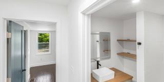 325 W LORRAINE Avenue Gallery 13