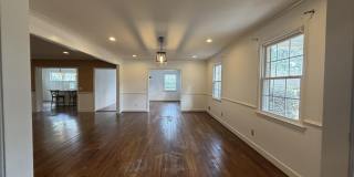 115 Adams Avenue Gallery 18