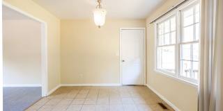 4 Bedrooms & 2.5 Bathrooms Gallery 8